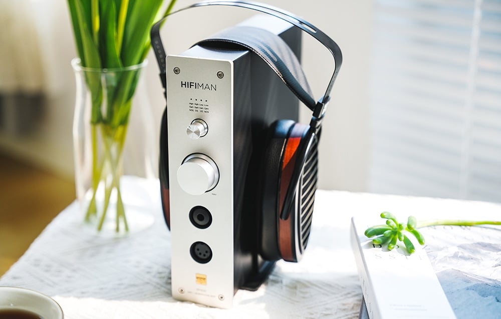 HiFiMAN EF500 Amp -kuulokevahvistin