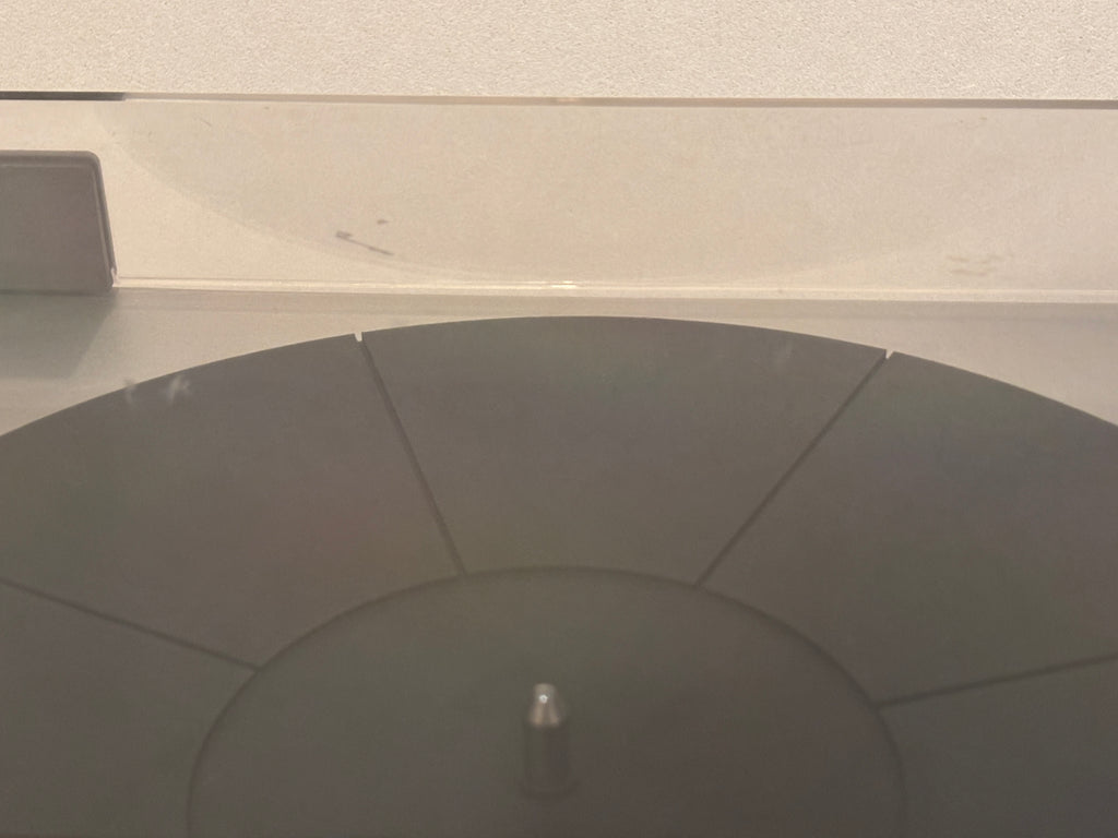 Yamaha P-550 LP-levysoitin.