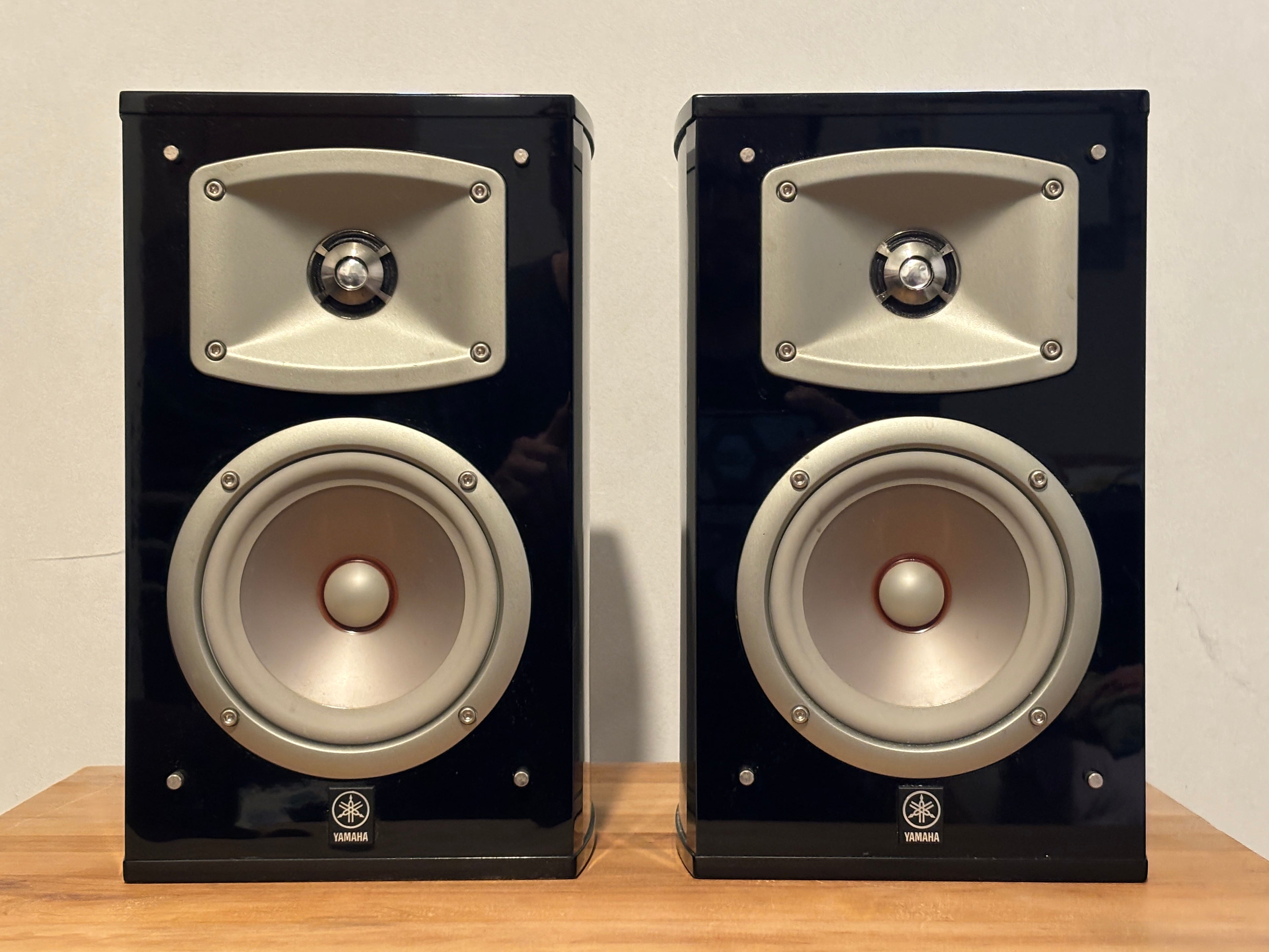 Yamaha NS-333 kaiuttimet